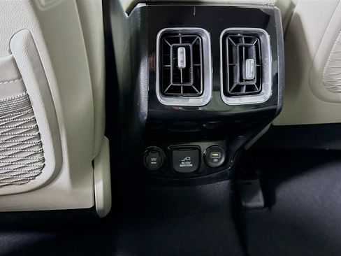 Certified 2023 Kia Sorento SX Prestige AWD/4WD image 30