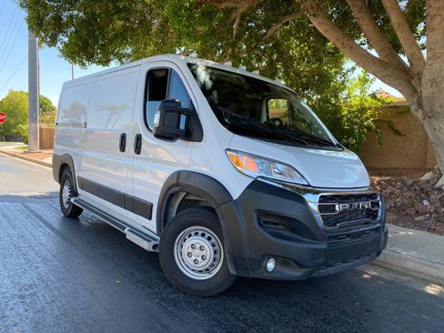 Used 2025 RAM ProMaster 2500 w/ U-Haul Equipment Group FWD image 2