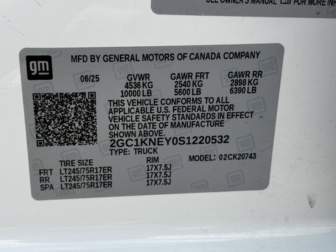 Used 2025 Chevrolet Silverado 2500 LT w/ Convenience Package image 35