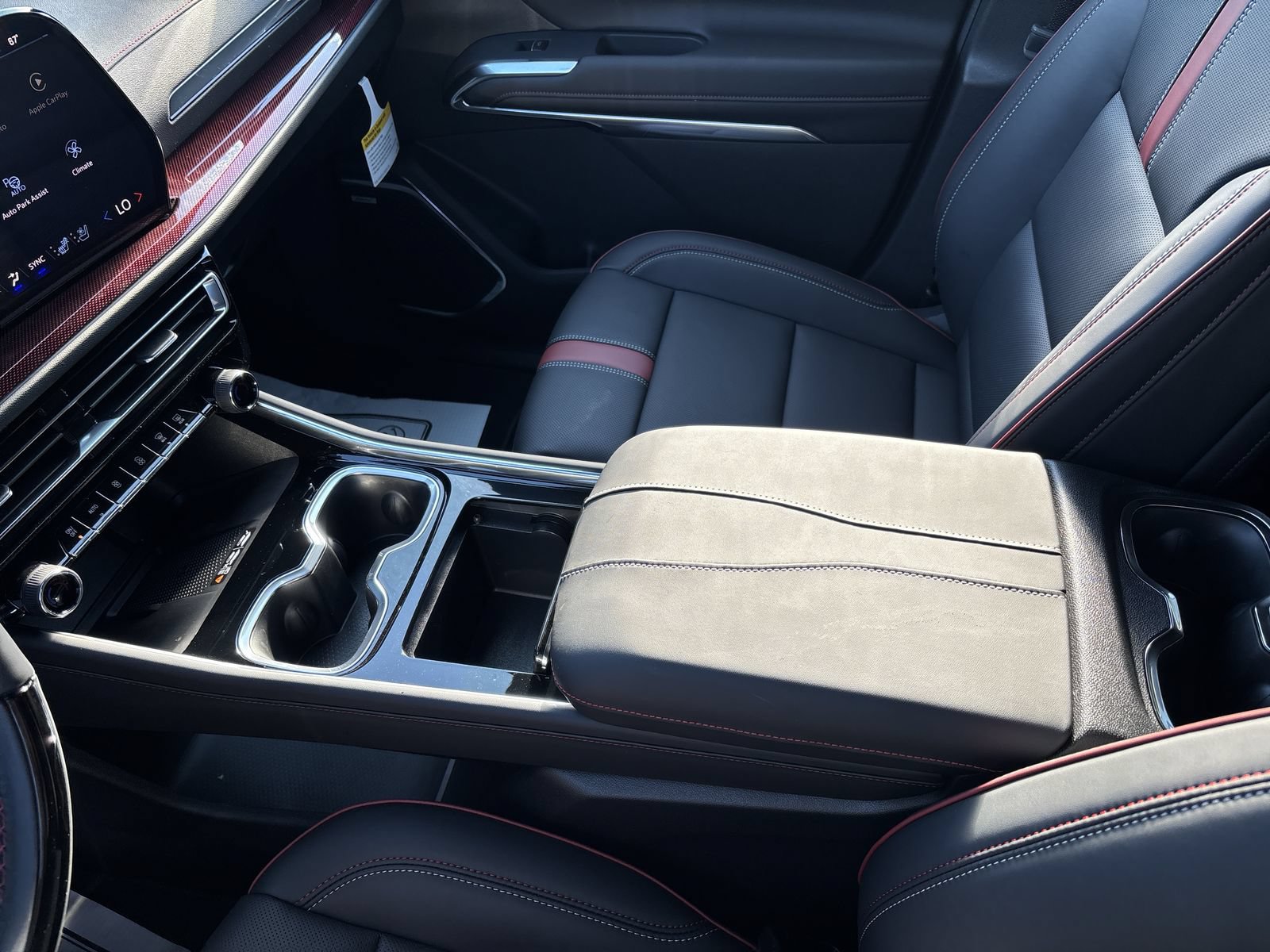 New 2027 Chevrolet Traverse RS AWD/4WD image 23