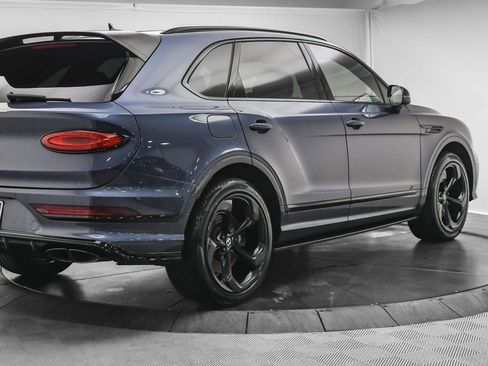 Used 2022 Bentley Bentayga image 13