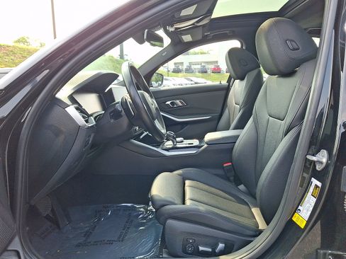 Used 2019 BMW 330i Sedan w/ Convenience Package RWD image 13
