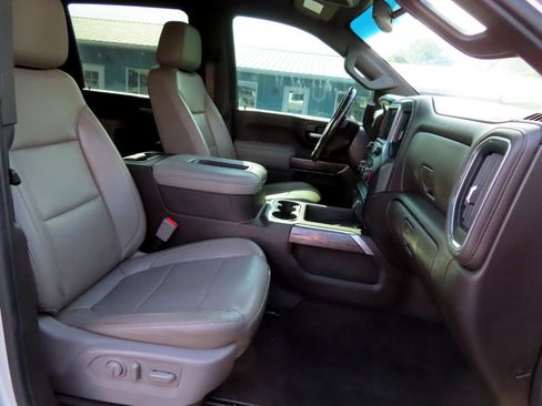 Used 2020 Chevrolet Silverado 2500 LTZ w/ LTZ Convenience Package image 33