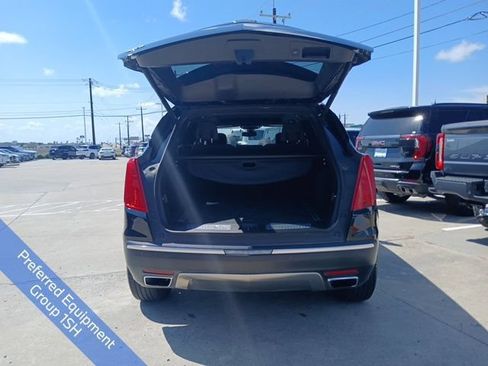 Used 2017 Cadillac XT5 Platinum w/ Driver Assist Package AWD/4WD image 9