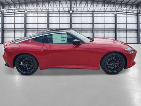 New 2025 Nissan Z Performance w/ Floor Mat Package RWD image 2