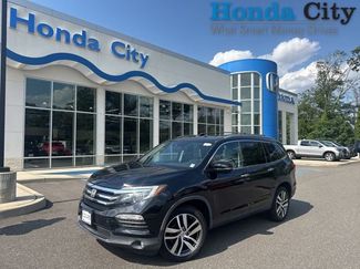 Used 2016 Honda Pilot Touring image 1