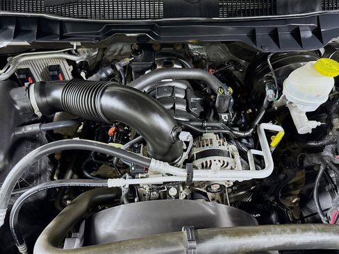 Used 2021 RAM 1500 Classic SLT image 38