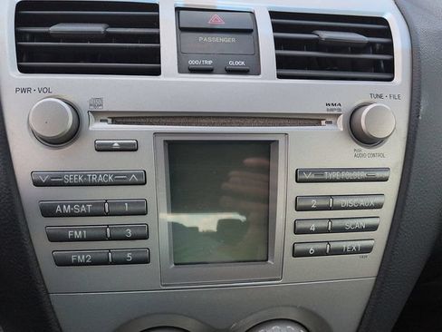 Used 2011 Toyota Yaris Sedan w/ PWR Pkg w/Steel Wheels FWD image 21