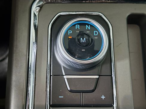 Used 2021 Ford Expedition XLT image 24