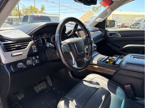Used 2018 GMC Yukon Denali AWD/4WD image 5