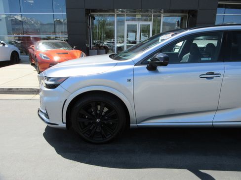 Used 2024 Lexus RX 500h F Sport AWD/4WD image 2