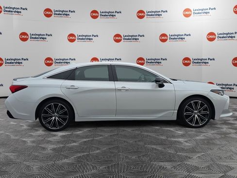 Used 2021 Toyota Avalon Touring w/ Advanced Safety Package image 8