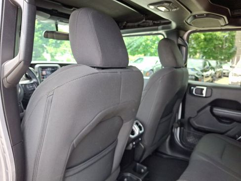 Used 2018 Jeep Wrangler Unlimited Sport S AWD/4WD image 21