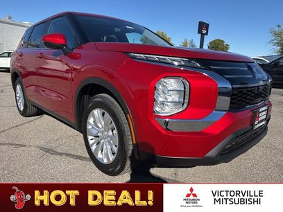 New 2025 Mitsubishi Outlander ES