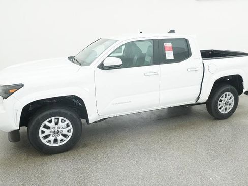New 2026 Toyota Tacoma SR5 RWD image 5
