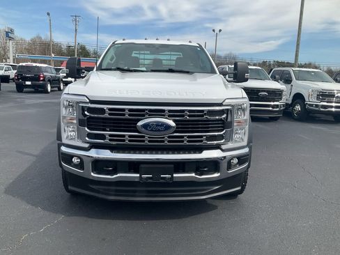 Used 2025 Ford F450 XL w/ XL Chrome Package image 2