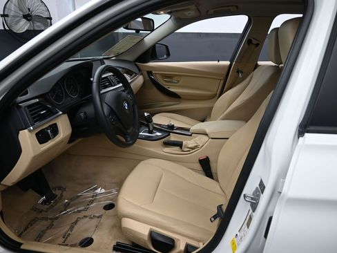 Used 2014 BMW 320i Sedan image 11