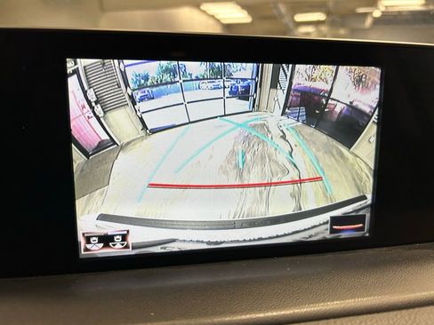 Used 2021 Lexus RX 350L Premium w/ Premium Package image 22