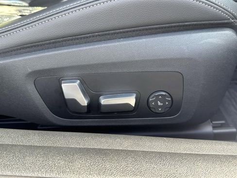 Used 2024 BMW 430i Convertible w/ Convenience Package image 36