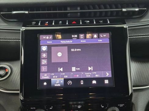 Certified 2025 Jeep Grand Cherokee Altitude AWD/4WD image 18