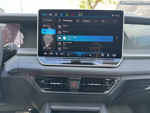 New 2025 Volkswagen Tiguan SE R-Line image 16