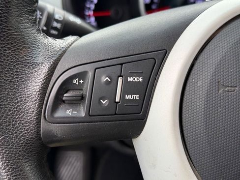 Used 2012 Kia Soul + image 14