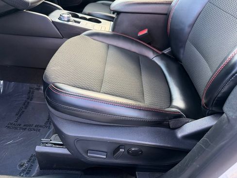 Used 2025 Ford Escape ST-Line FWD image 34