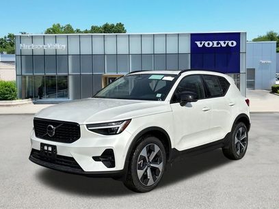 New 2026 Volvo XC40 B5 Plus w/ Protection Package Premier