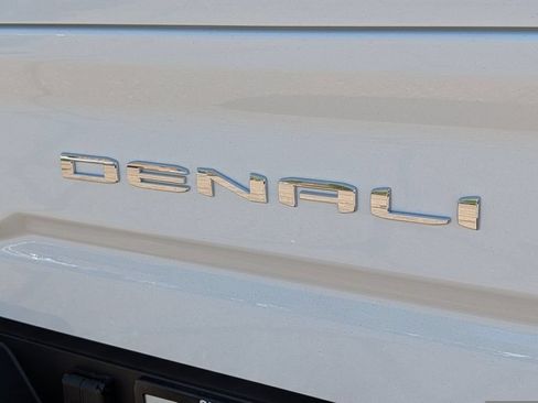 New 2026 GMC Sierra 3500 Denali w/ Denali Reserve Package AWD/4WD image 19