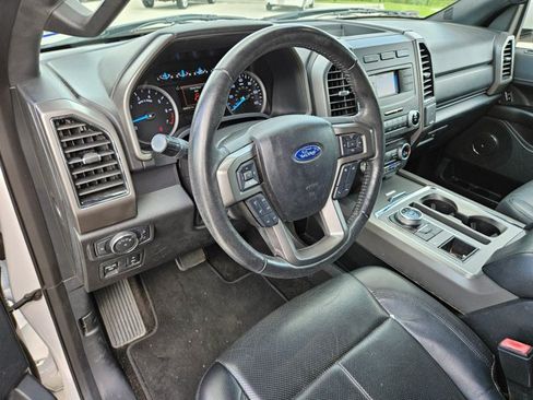 Used 2018 Ford Expedition XLT w/ Equipment Group 201A RWD image 9