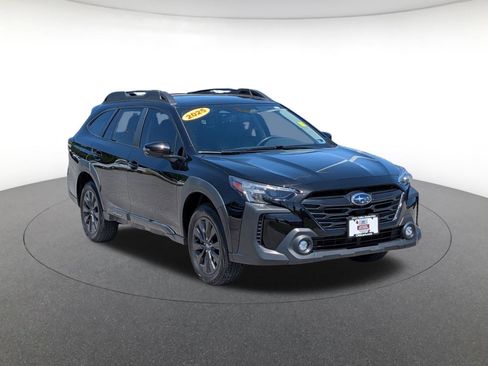 Certified 2025 Subaru Outback Onyx Edition XT w/ Tech Package 3 AWD/4WD image 3