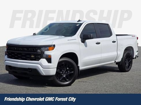 Used 2025 Chevrolet Silverado 1500 Custom AWD/4WD image 1