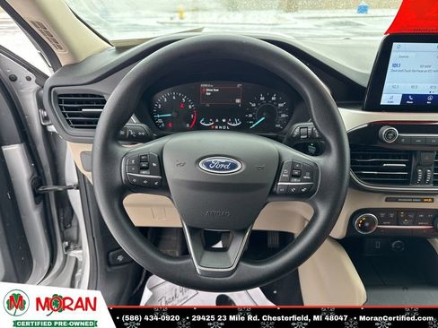 Used 2020 Ford Escape SE image 13