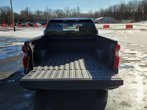 Used 2023 Chevrolet Silverado 1500 Custom image 11