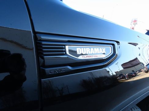 Used 2023 GMC Sierra 1500 Elevation w/ Preferred Package image 10