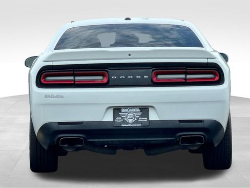 Used 2018 Dodge Challenger R/T RWD image 6