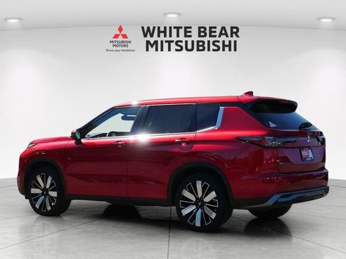 Used 2025 Mitsubishi Outlander SE AWD/4WD image 4