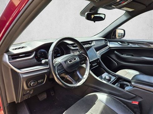 Used 2021 Jeep Grand Cherokee L Laredo RWD image 9