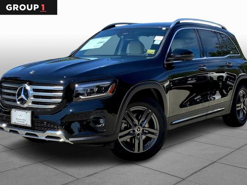 Certified 2026 Mercedes-Benz GLB 250 4MATIC image 1