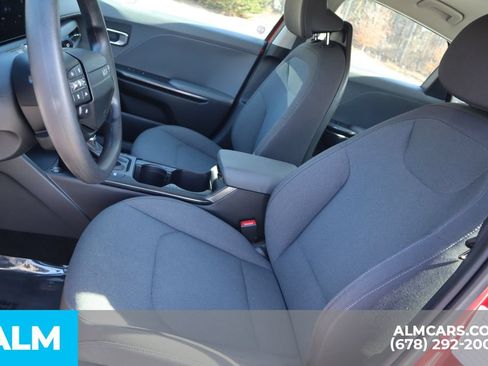 Used 2025 Kia K4 FWD image 11