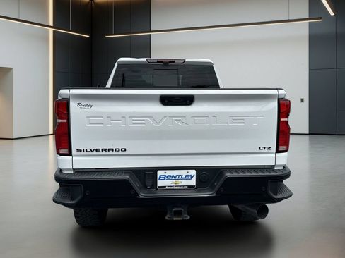 Used 2025 Chevrolet Silverado 3500 LTZ w/ LTZ Plus Package AWD/4WD image 5