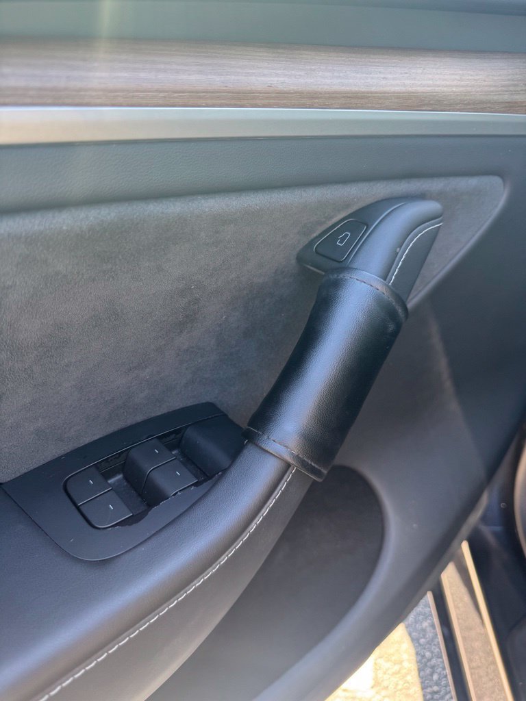 Used 2024 Tesla Model Y Long Range AWD/4WD image 13