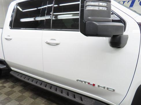 Used 2025 GMC Sierra 3500 AT4 w/ AT4 Premium Plus Package image 37