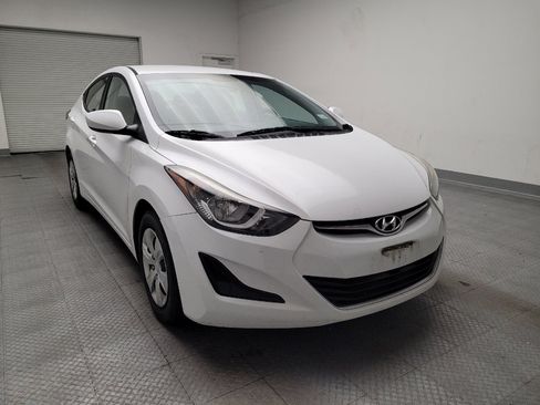 Used 2016 Hyundai Elantra SE image 14
