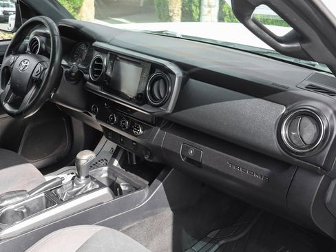 Used 2016 Toyota Tacoma TRD Off-Road w/ Towing Package image 39