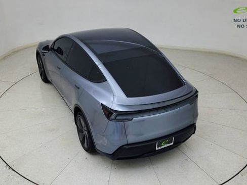 Used 2026 Tesla Model Y 2WD image 79