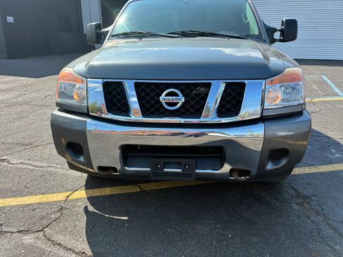 Used 2014 Nissan Titan SV AWD/4WD image 12