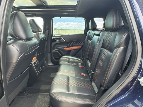 Used 2022 Mitsubishi Outlander SEL AWD/4WD image 33