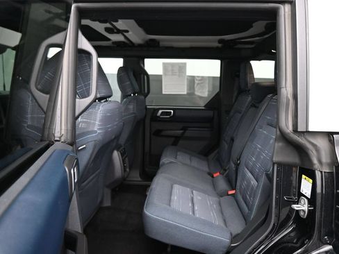 Used 2025 Ford Bronco Heritage Edition AWD/4WD image 18