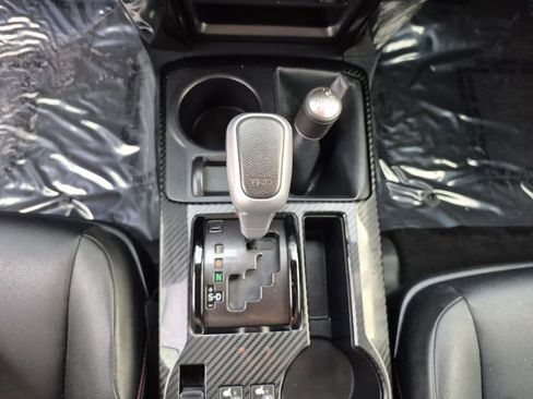 Used 2024 Toyota 4Runner TRD Off-Road Premium image 9